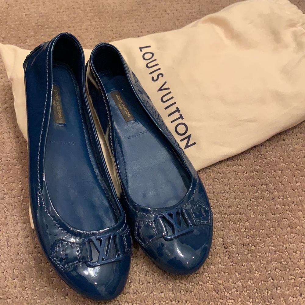 Louis Vuitton Blue Vernis Oxford Flats